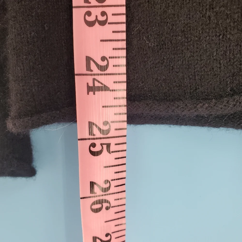 Old Navy black cashmere sweater - Picture 8 of 13